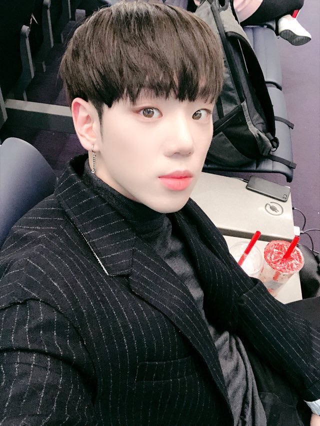akabuggy's tweet photo. im living this winter https://t.co/vO3o0WNN57