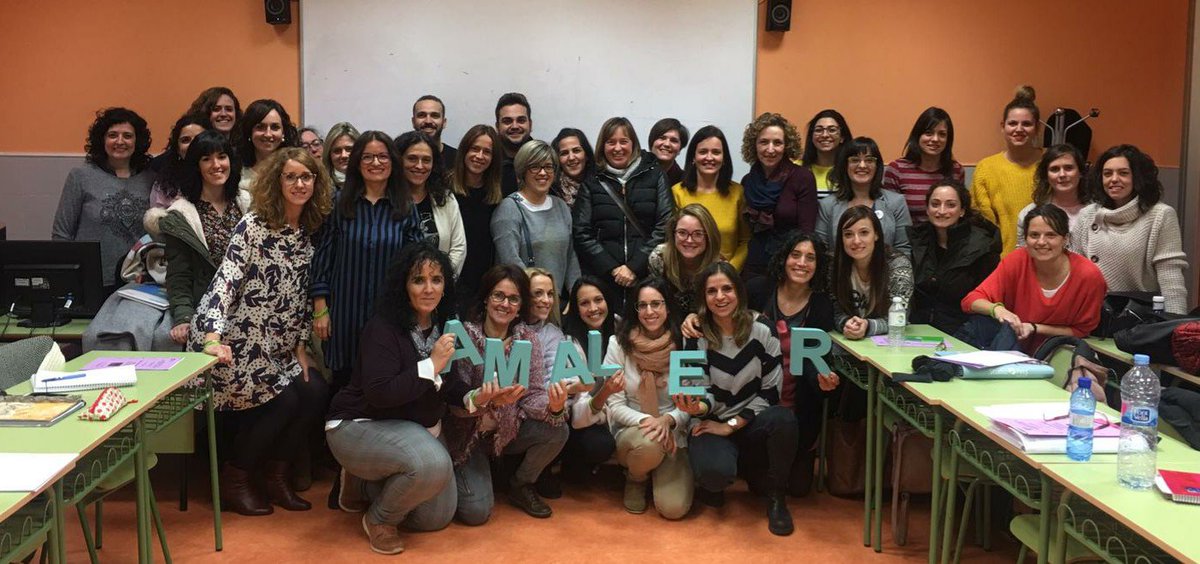 Rbrt56449491's tweet photo. Acabando el curso TEA.. del @cifelarioja.con las maestras de AL. Un lujo de ponencias de Madrid y A Coruña. https://t.co/yPNuJwi1R2