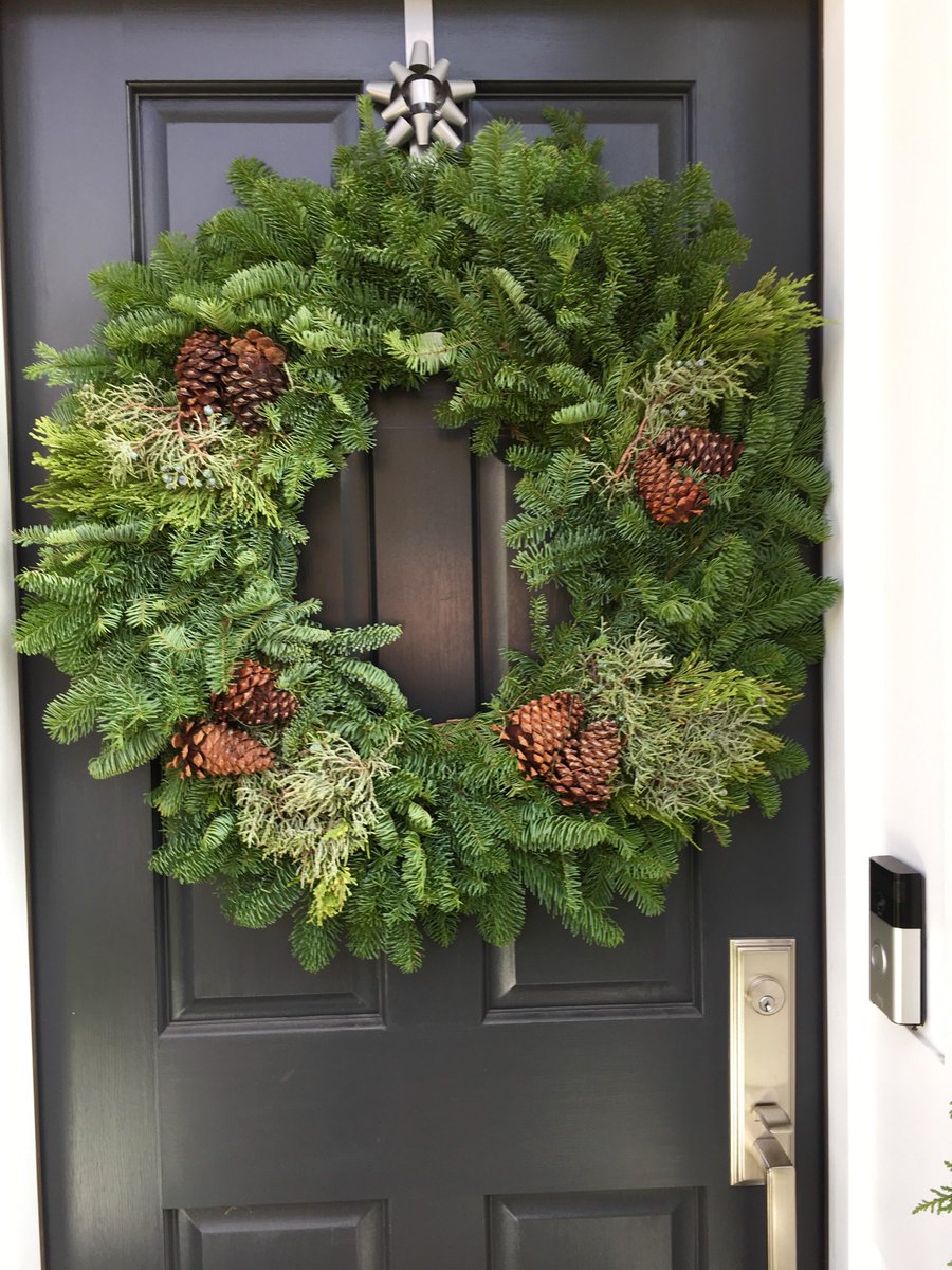 ChristyWebberCo's tweet photo. 🎵 Deck the halls with boughs of holly.... fa la la la la, la la la la. #winterdisplay #christywebber #designbuildmaintain https://t.co/HOYE3JMlOm