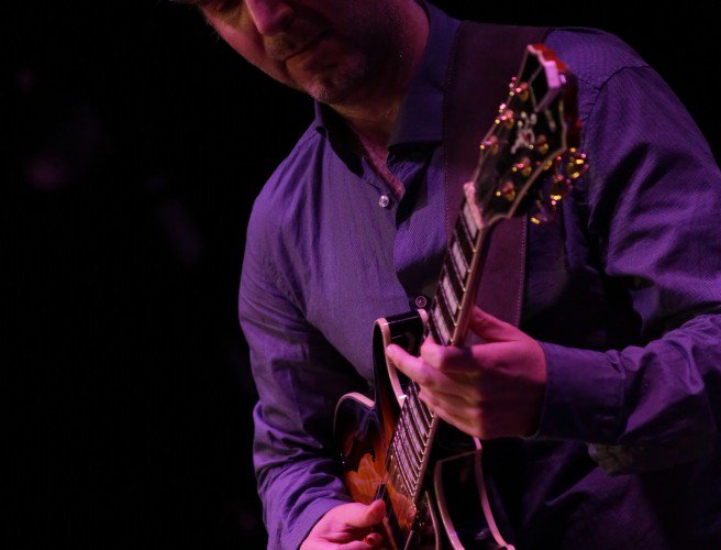 jmdvicalvaro's tweet image. Saxofones, contrabajo, guitarra, clarinetes, flautas y batería. Hugo Fernández Quintet crea un universo propio a base de jazz, clásica, pop-rock y músicas del mundo. 
#CentroCulturalValdebernardo
30 nov 19h #Entradalibre
@CiudaDistrito ciudadistrito.es/evento/hugo-fe…