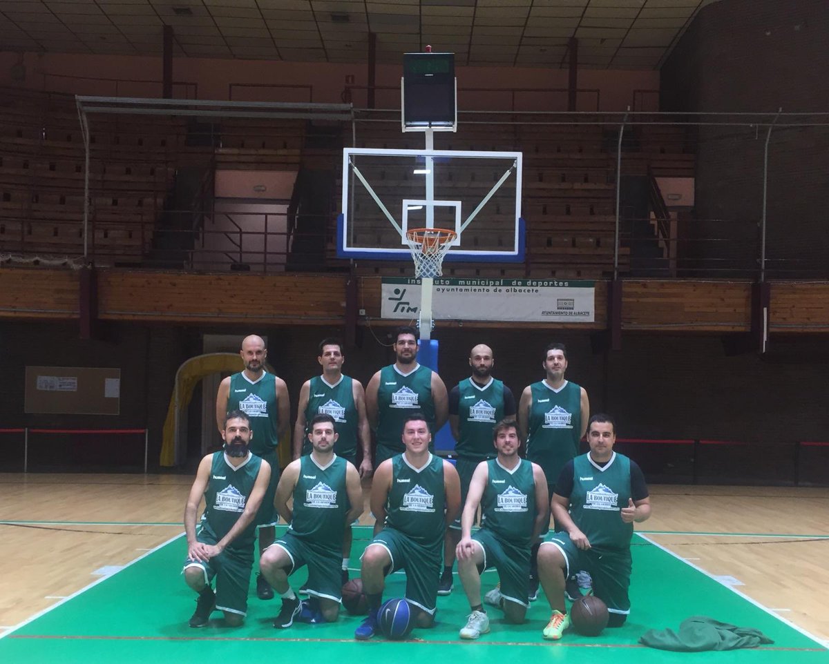 ELDIADLACARLOTA's tweet image. Equipo para la temporada 2018-19. Victoria ante AV Fátima. 5 victorias. @BoutiqueSierra @ImdAlbacete @Vision6_TV
