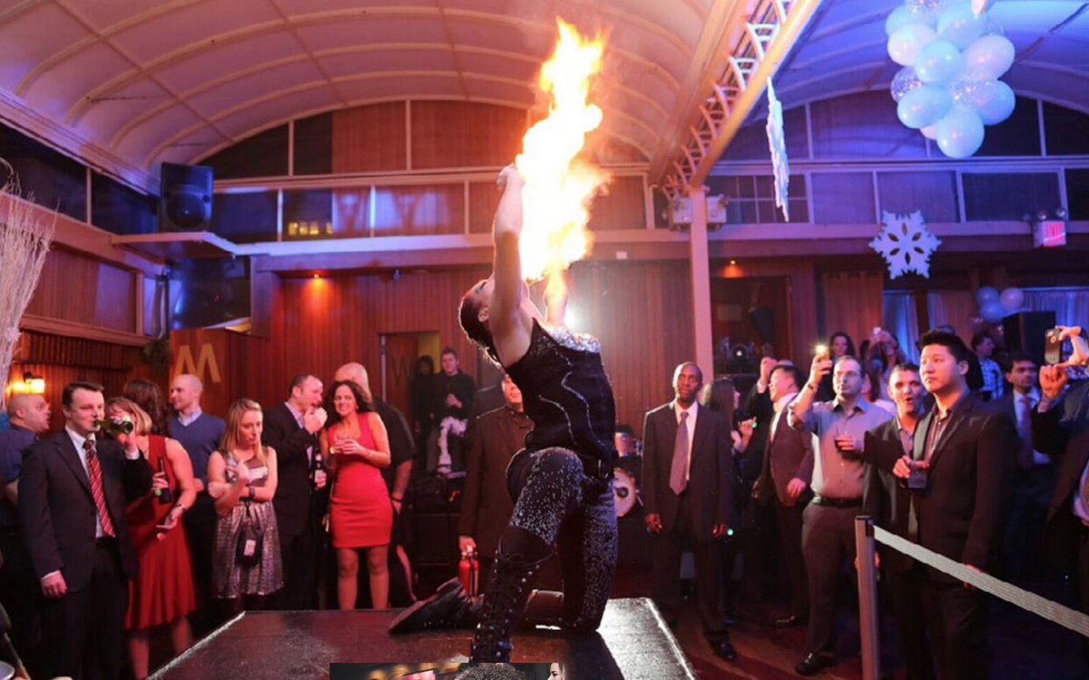 It’s time to book your holiday party! Choose Hudson Terrace for a guaranteed great night.