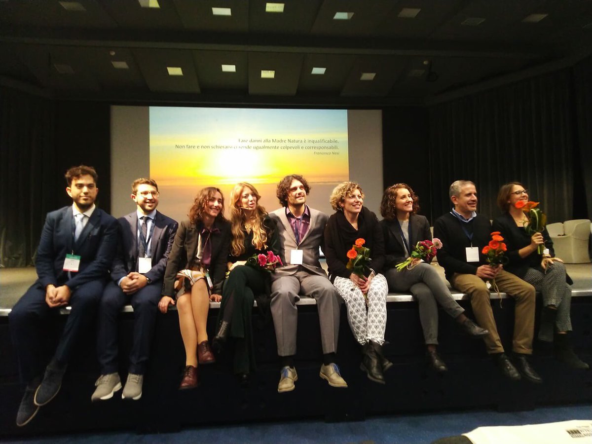 PH_Italia's tweet photo. Anche quest’anno chiusura con i migliori frutti 🍎🍏🍎#passivhaus #redpassion #iconph Arriverderci al 2019! Grazie a tutti per aver reso speciale questa edizione 💥 https://t.co/E2VpOkWtoa