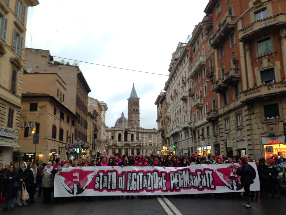 Oggi eravamo in piazza più di 100mila per respingere l'attacco sui nostri corpi, sulle nostre vite #agitazionepermanente contro le strumentalizzazioni di questo governo verso lo sciopero globale dell'#8M 
#siamovunque <a href="/nonunadimeno/">NonUnaDiMeno</a>