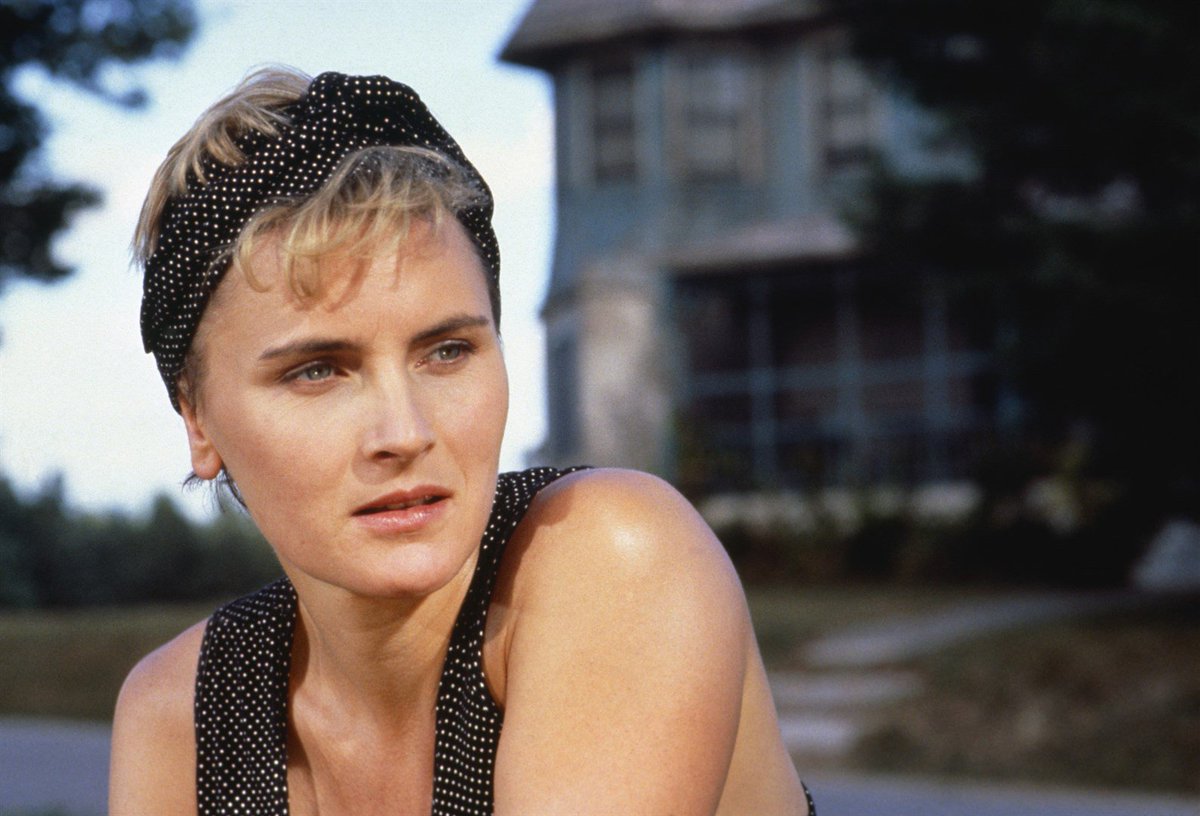 Happy Birthday to Denise Crosby, star of Pet Sematary (1989), Dolly Dearest (1991), Relative Fear (1994), Mutant Species (1994), Mortuary (2005), Born (2007), Dark Intensions (2015), The Watcher (2016) and Itsy Bitsy (2018) 🎂 #DeniseCrosby