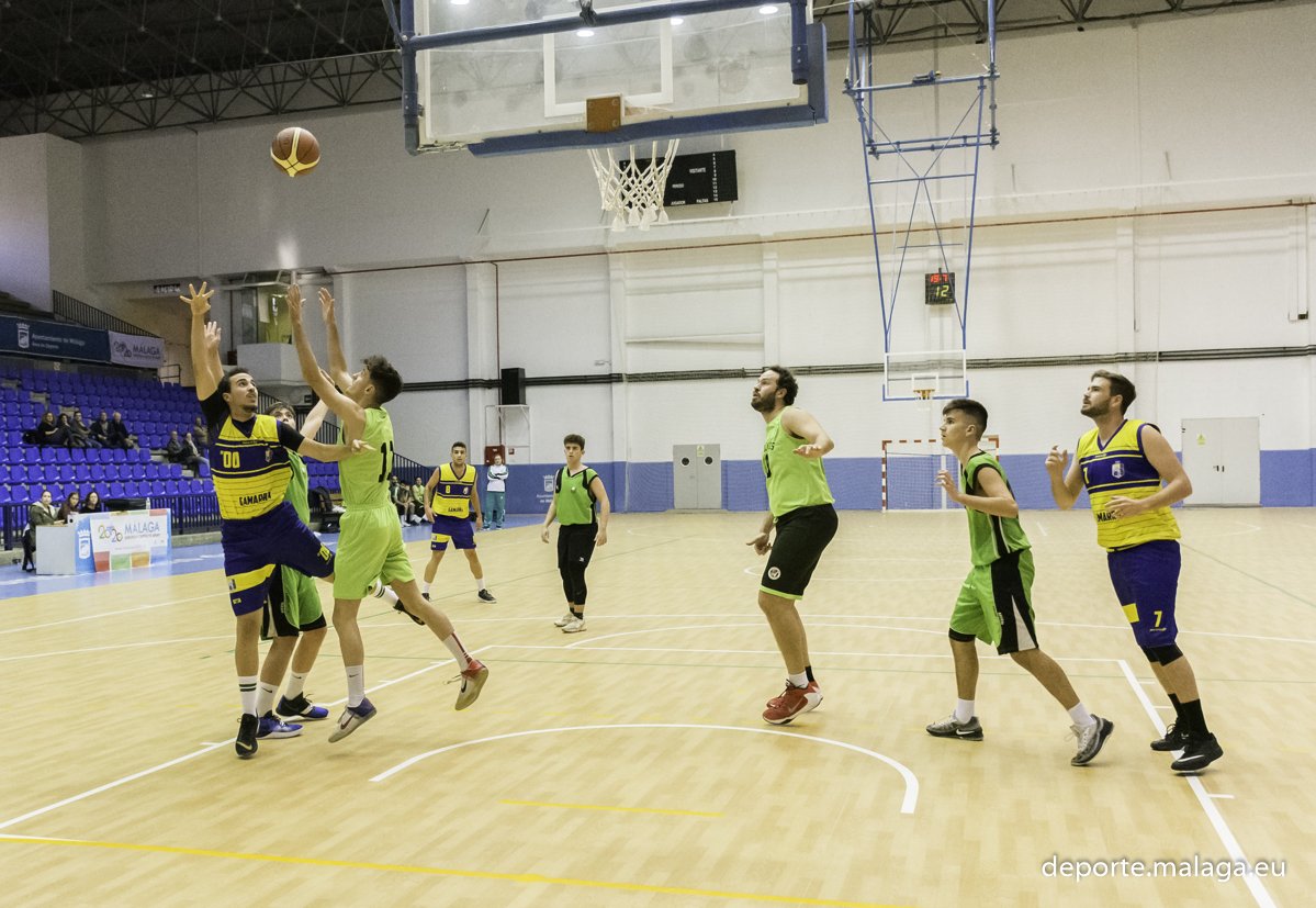 deportemalaga's tweet photo. Otro sábado más disfrutando con la Liga Local con un gran partido C. Los Olivos vs ACD Gamarra. Ver + en: https://t.co/xhrXWey96S 🏀🏀🏀🏀🏀@malaga #deportemalga #malaga_2020 @ACDGamarra https://t.co/umKYIvYPDG