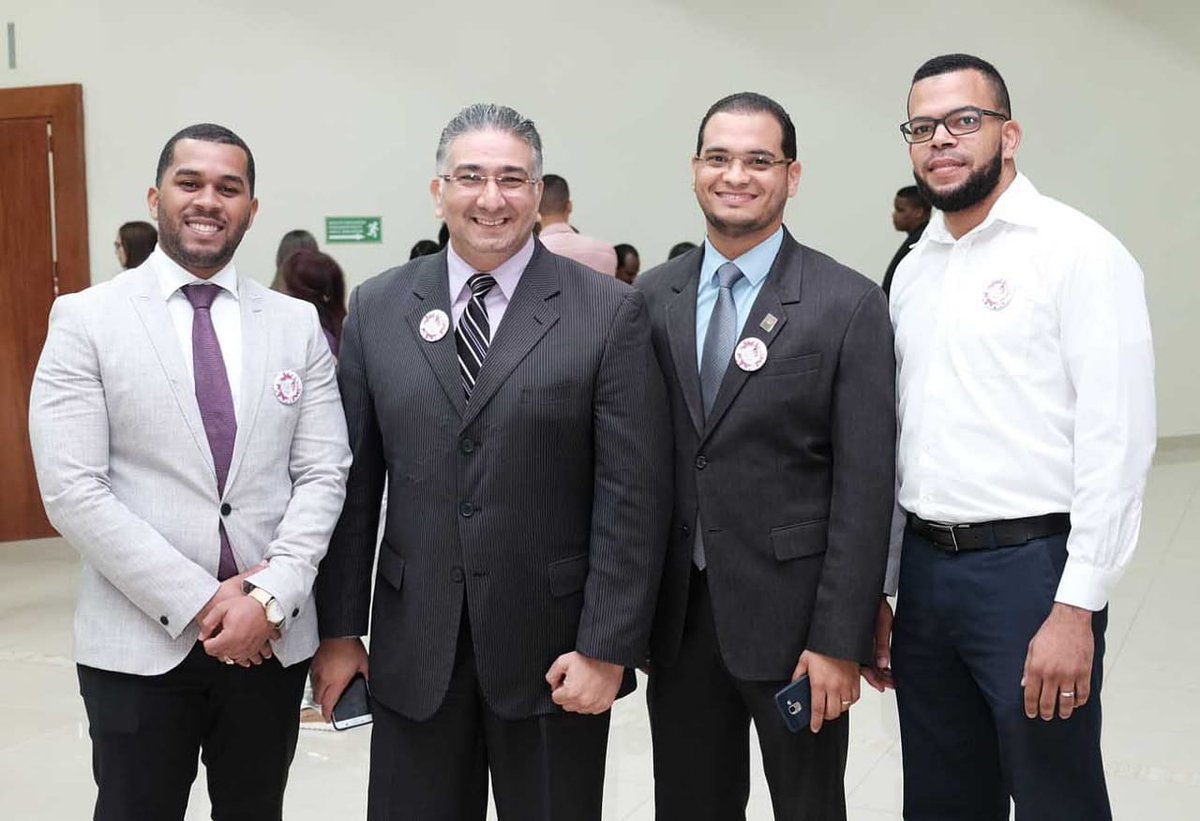 Sandyrestevez's tweet photo. # Jóvenes Emprendedores De La Política Dominicana de Grandes ¡ ideas , Criterios De Honestidad y Lealtad que Representan La Verdadera Regeneración De la Nueva Sociedad! @sosaemilio @JuanGonzalezES @JosephM94448117 #ConsensoFRA 2020 #MujeresConFernando #MujeresDeAltoVuelo https://t.co/1QoGQpWnXh