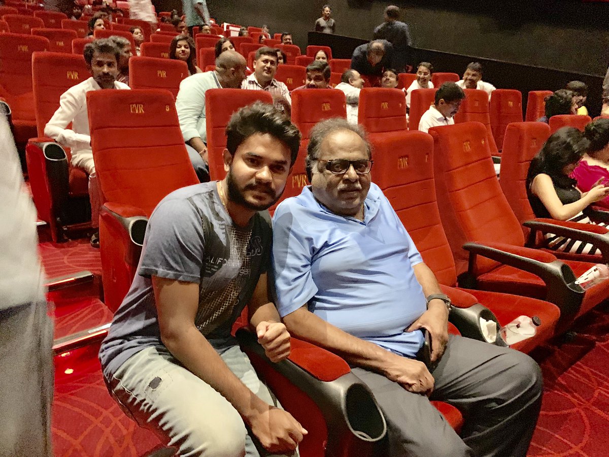 the_manukumar's tweet photo. ಇನ್ನು ಬರಿ ನೆನಪು ಮಾತ್ರ😣😢 ನೀವು ನಿಮ್ಮ ವ್ಯಕ್ತಿತ್ವ ಸದಾ ನಮ್ಮೊಂದಿಗೆ ಇರುತ್ತದೆ, ನಿಮ್ಮ ಜೀವನವೇ ನಮಗೆ ಸ್ಪೂರ್ತಿ. #ಅಂಬಿಅಮರ #RipRebelstar #ಮಂಡ್ಯದಗಂಡು #ambareesh #RIPAmbareeshSir #RIPAmbi #ripambareesh https://t.co/r69MqpNuou