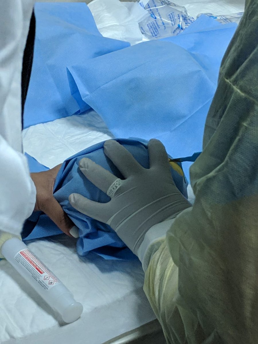 malsalamah1's tweet photo. Low fidelity workshop by @arwaAlmadani and @GhMerdad for emergency lateral canthotomy and emergency burr holes. Awesome work by our senior residents. https://t.co/JF0B61LqU7