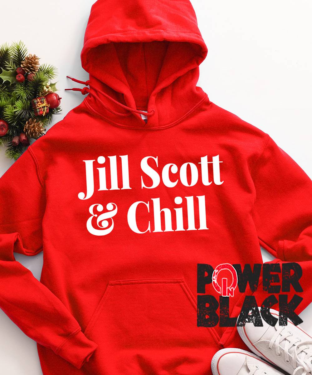 powerinblack's tweet photo. Let's "Jill Scott" &amp; Chill...
.
Shop Now at https://t.co/ydMRjlUEoM!
#miccheck #grownwoman #freeyourmind #jillyfromphilly #dropthemic #crownroyalonice #jillscott #headliner #blackqueens #lifeclasses #teachthemwell #jillwiththeskills #blackowned #buyblack #PowerInBlackTees https://t.co/cnTue3q6Y4