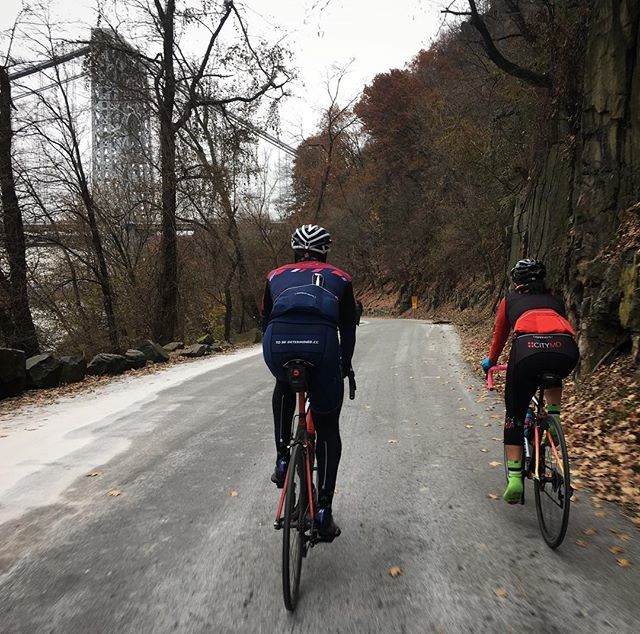 CityMDRacing's tweet photo. Riding with friends makes the air feel at LEAST 10 degrees warmer. .
.
.
.
.
#bikeriverroad #outsideiscold #winterriding #cyclingphotos #optoutside #liveyourdream #cold #icantfeelmyfeet #whoneedsfeetanyway https://t.co/cEqMH5V4Ky https://t.co/DQufc6vLnH