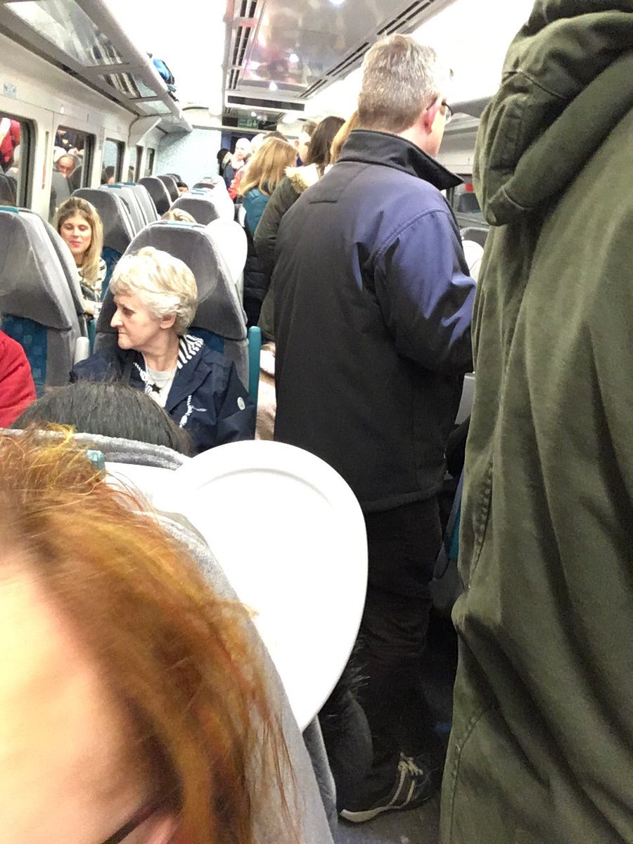 markastrong2's tweet image. Birmingham New Street and people left on the platform #CattleClass again ⁦@transport_wales⁩