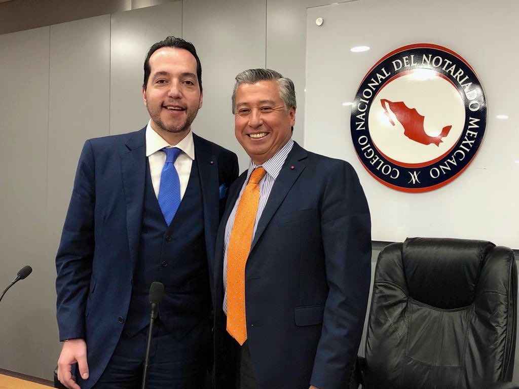 Tras 10 videoconferencias con 37 expositores, así como más de 800 participantes y 64 sedes conectadas en todo el país en cada fecha, nuestro presidente <a href="/TonoManzanero/">José Antonio Manzanero</a> clausura el #CursoDeActualización Notarial a través del Sistema de Videoconferencias 2018. 
¡Gracias a todos!