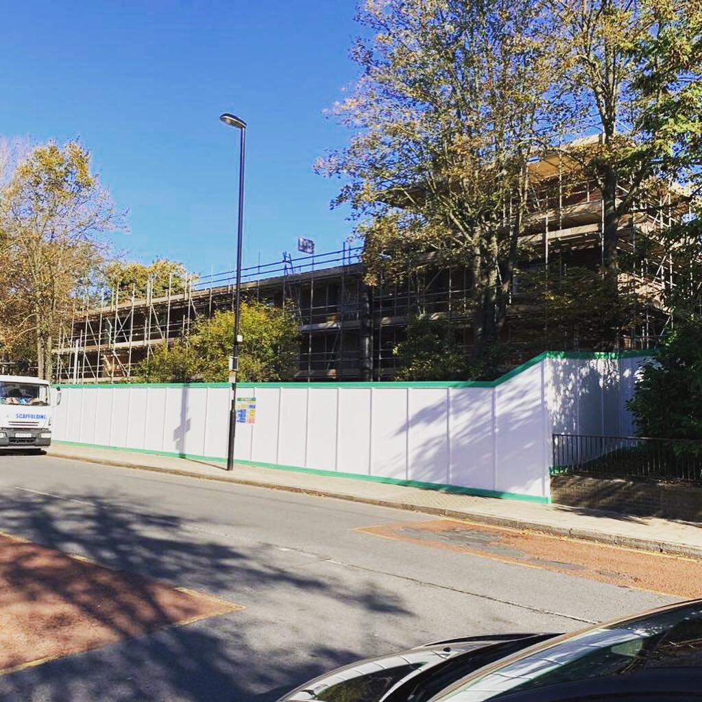 MK1_Indigo's tweet photo. Ongoing refurb project we are tendering in Lewisham ππ» #MK1ScaffoldingLtd #ProSolutions #TG20:13 #SG4:15 #CHAS #SafeContractor #Constuctionline https://t.co/q99RZt6YEU