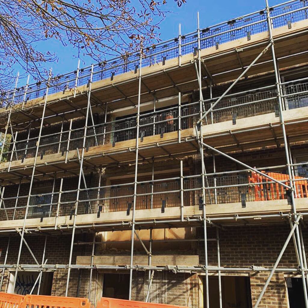 MK1_Indigo's tweet photo. Ongoing refurb project we are tendering in Lewisham ππ» #MK1ScaffoldingLtd #ProSolutions #TG20:13 #SG4:15 #CHAS #SafeContractor #Constuctionline https://t.co/q99RZt6YEU