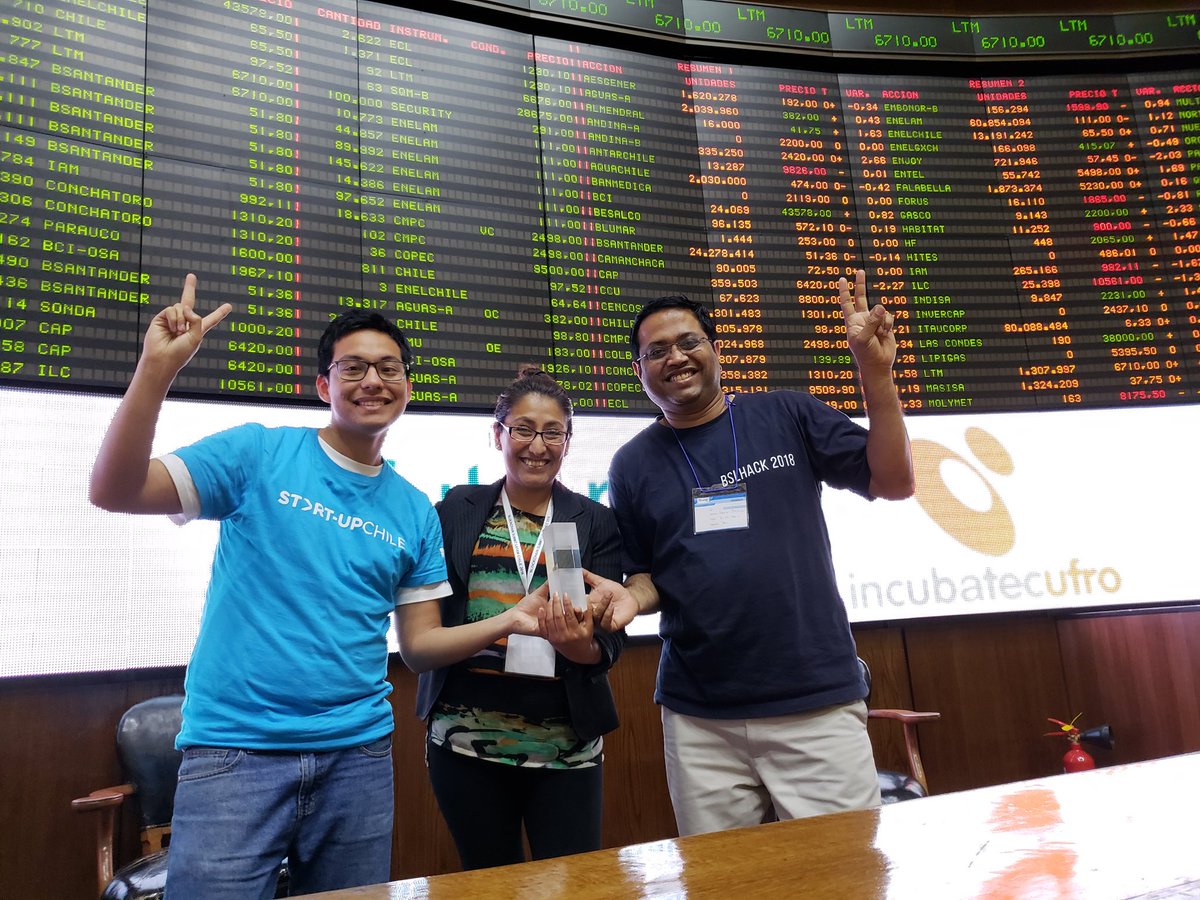 gerardolw's tweet photo. Felicitaciones a los ganadores del #BSLHACK2018! Equipo Bolzita. Tremenda solución al desafio planteado por la DCV. @mifutu_ro @IncubatecUFRO @godzillion_io https://t.co/Tly5ElZlKc