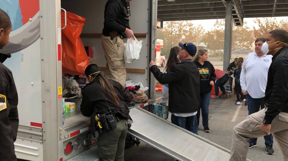 sacsheriff's tweet image. Thank you, Sacramento community members, for stopping by our fire drive &amp;amp; donating many needed items for the people affected by the Camp Fire. As a result of your amazing generosity, our department was able to deliver large trucks full of new supplies to Paradise area locations.