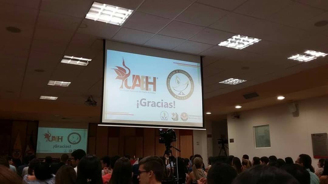 AMEENF_Mx's tweet photo. ¡Líderes de la Enfermería Universitaria desde Cali, Colombia! ¡Grandioso Equipo #AMEENF! 🇵🇷🇸🇻🇲🇽🇨🇷🇨🇴 #NursingNow #SNNvoice #HealthForAll #YoungNurses #YoungVoice #ACOEEN2018 

@ACOEEN_Oficial @RedALADEFE @ICNurses @elizabeth_iro https://t.co/J5KpatziRo