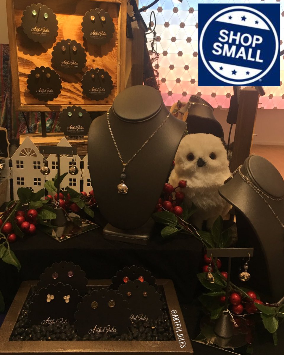artfuljules's tweet photo. ❤️Come out and support your local small businesses ❤️ #smallbusinesssaturday #sewingsilversmith @artfuljules #madeinalaska #buythebear #alaskanartist #christmasiscoming #handmadecreations #spiritcrew https://t.co/3DmSV6Rwdf