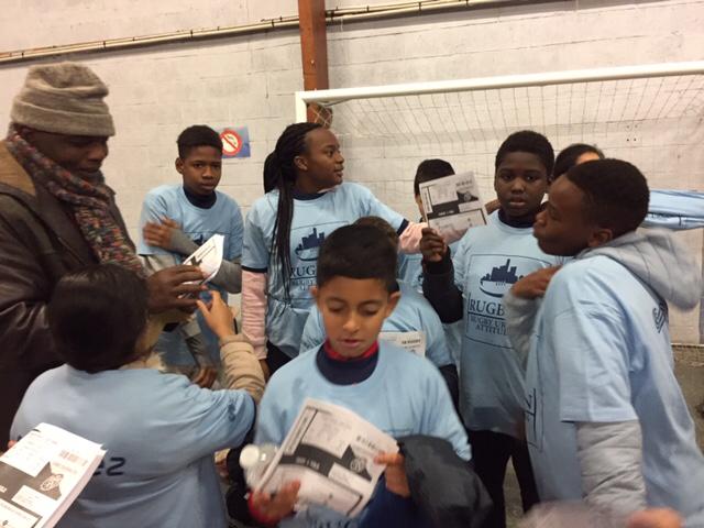 Remise des places et départ pour le Stade de France. Rugban derrière le XV de France.
Merci encore à notre Partenaire <a href="/suez/">SUEZ</a> et à la <a href="/FFRugby/">FFR</a>