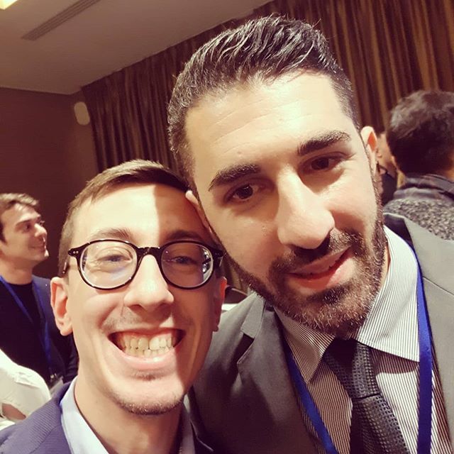 Un esempio di #umiltà e di grande #passione.
Un ragazzo che dimostra con i fatti l'entusiasmo del suo lavoro.
Ecco <a href="/vincenzo/">Vincenzo Di Nicola</a>.guerra, 
un #LEADER 
che guida altri verso il successo.