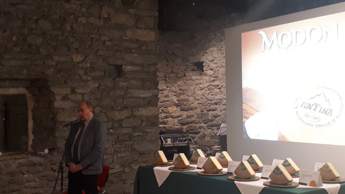 Ass. Gerandin Questa sera la manifestazione Modon d'or al centro delle nostre azioni per valorizzare il simbolo della VdA rurale la nostra Fontina d'alpeggio #Concorsofontina #eccellenzevda