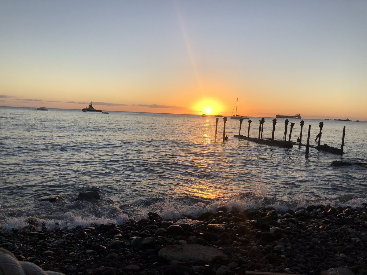 lavidashannon's tweet image. Followed up our hike to The Quill with a dose of sunshine ☀️, a gorgeous sunset 🌅 + a little pre-dinner drink 🍸 at The Old Gin House. Successful day! #statia #caribbean