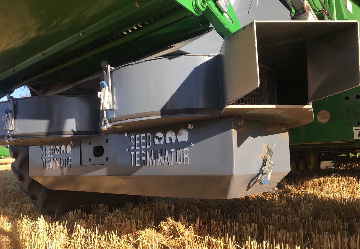 larke_craig's tweet image. 150 hours down on these 2 and no pressing issues - barring extra dust.  👌🏻👍🏼#SeedTerminator #weedsmart