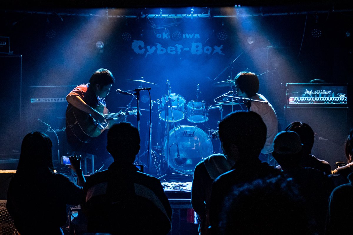 cmpd_217's tweet photo. BUMP Night VOL.4
～それって、トゥルースゥ？編～
11/24 at Cyber-Box

Dijest (1/2)

1* エムオーシー
2* あっかんベーコンズ
3* ハンモック

#バンプナイト沖縄 https://t.co/fcFA2t4LrD