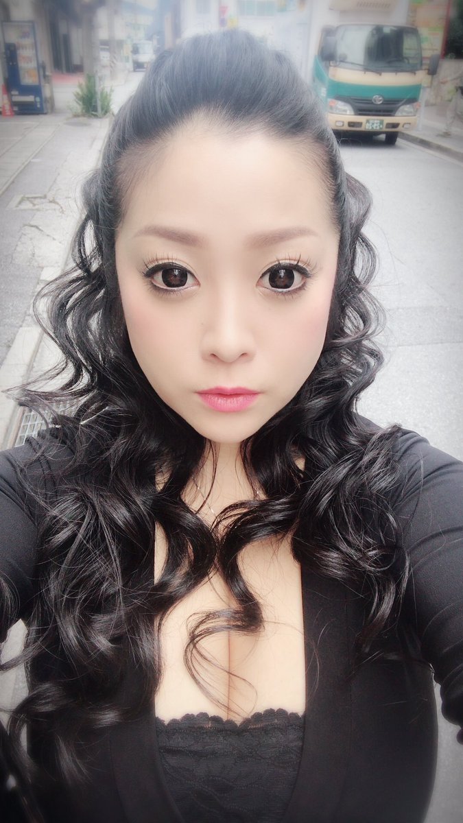 X 上的小向美奈子：「久々に髪型モリモリした！ t.coQpAFgHVEug」  X