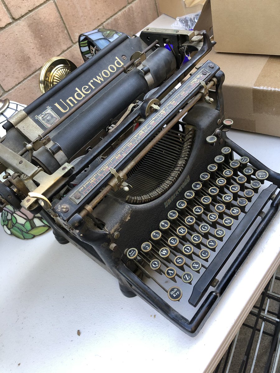 TheeHustleHouse's tweet image. Just won this at an auction for $20!!!! I’ve always wanted to write a book.... this might be a sign....

#underwood #typewritter