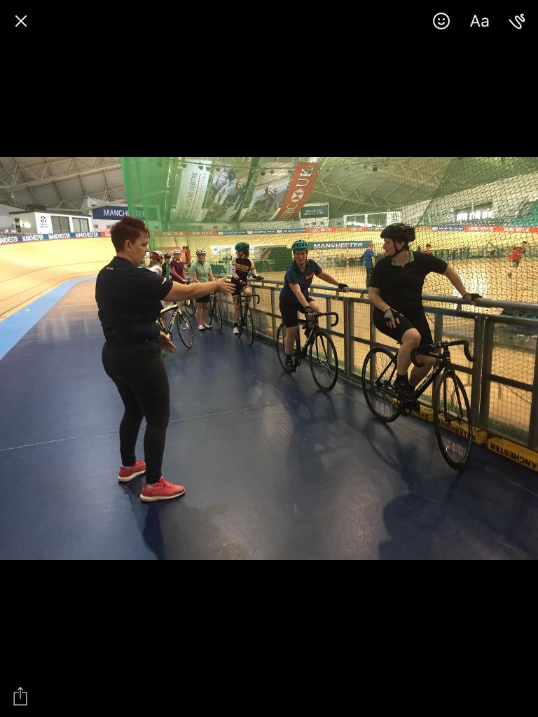 Thanks too the <a href="/N_CyclingCentre/">Nat Cycling Centre</a> for taking a chance on 2 hour women's sessions, 14 fabulous women whizzing around the velodrome today.
