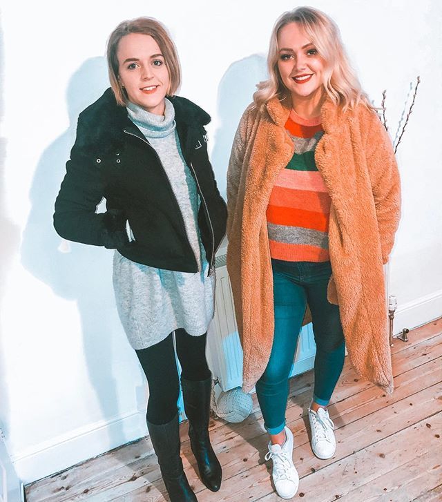 amysowerby's tweet image. My little sister 🐝 #ukblogger #midsizestyle #teddycoat #ootd #wiwt ift.tt/2KvE5O7