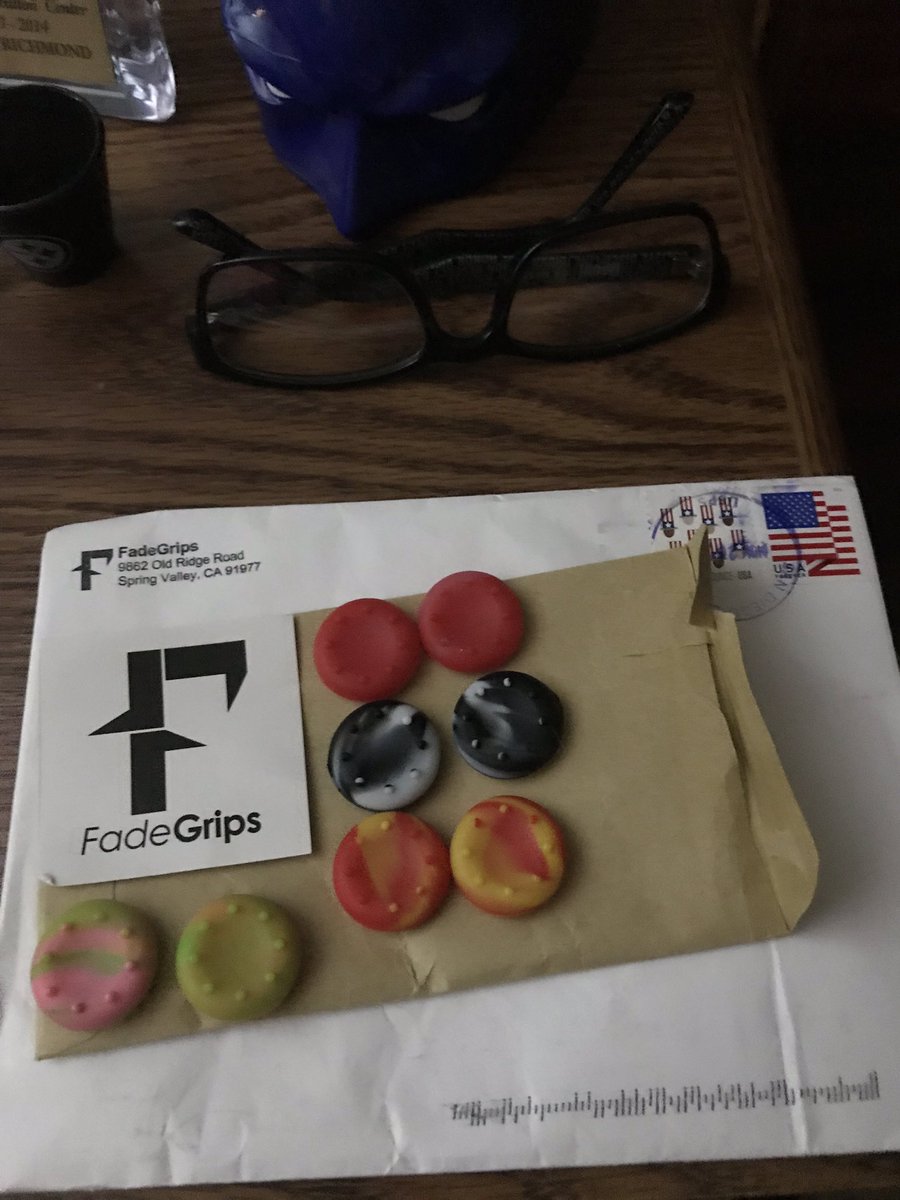 GuRu__Gaming's tweet photo. Shoutout to @FadeGrips for the Candy Combo Pack! https://t.co/2q1h8gsxG2