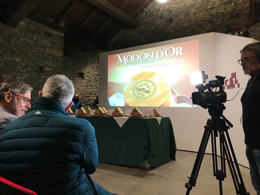 FGrandParadis's tweet photo. Le fontine premiate a Cogne il 29 dicembre prossimo, alle ore 20.30, a Maison de la Grivola, nella serata dedicata alla presentazione delle novità della 22^ edizione del Gran Paradiso Film Festival
#Modondor #Concorsofontina https://t.co/O8TI3DvP64