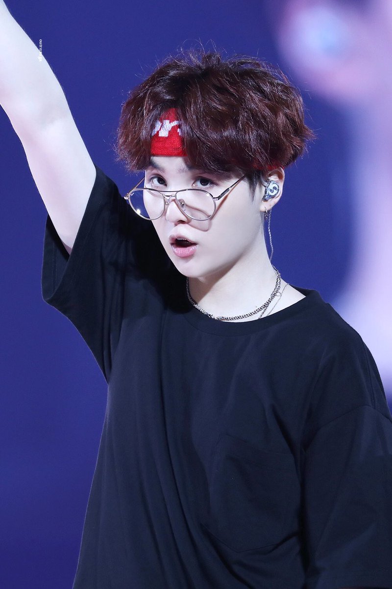 minyoongipics's tweet photo. 💜💜💜
cr. outro:suga https://t.co/q1r0n74uZT