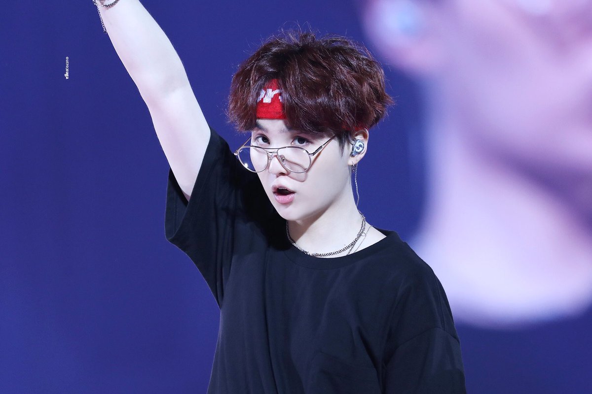 minyoongipics's tweet photo. 💜💜💜
cr. outro:suga https://t.co/q1r0n74uZT