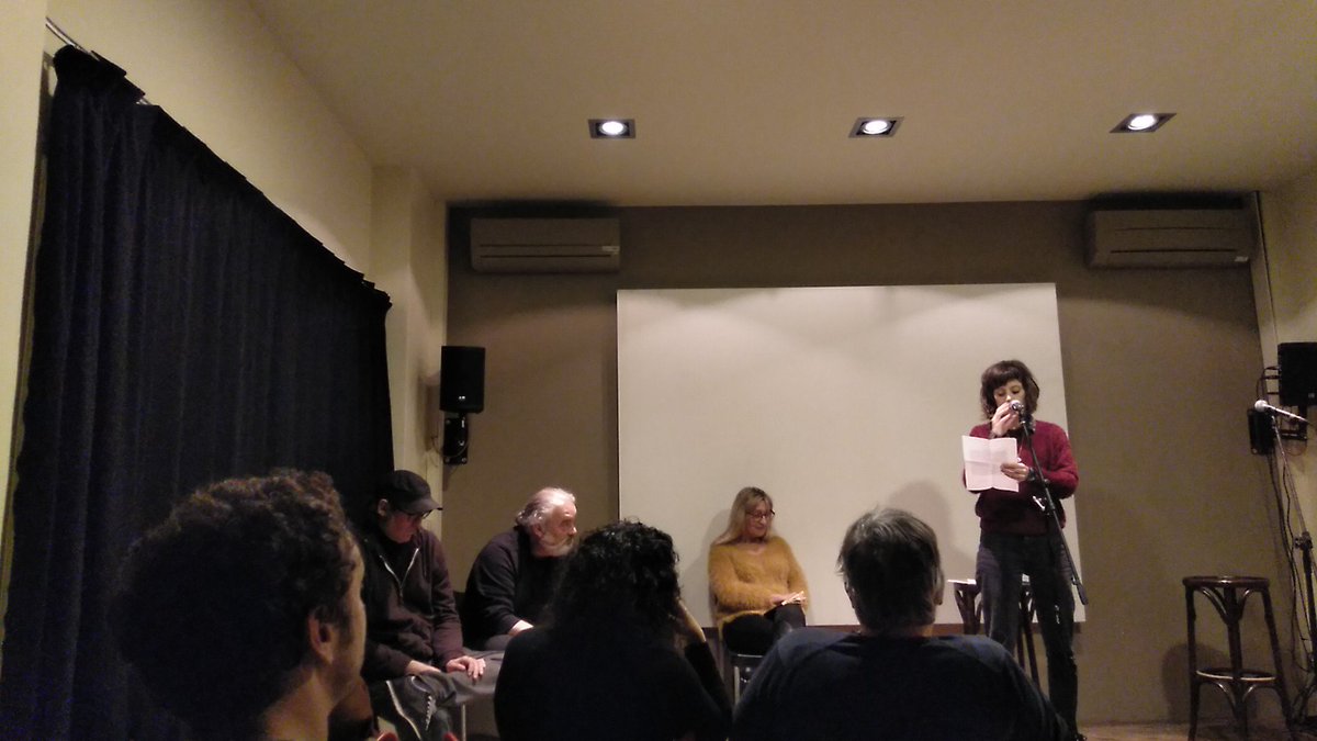 LaBreuEdicions's tweet photo. recital de #PauGenerGalin #EsterXargay @plaerdemaria i #JoanVigó a @poesiaamanta al @eltarambana
#cardedeu #poesia https://t.co/rWmEfr4Pop