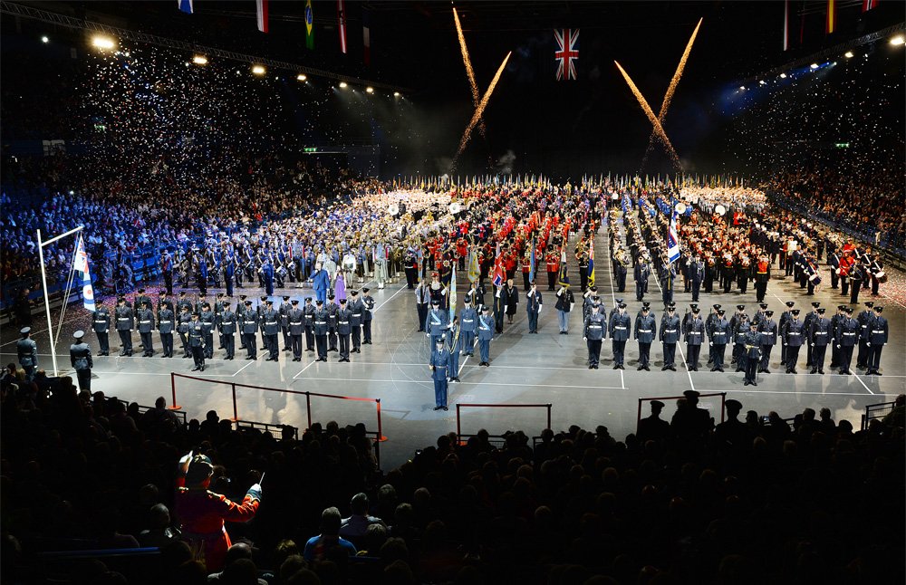The official <a href="/BhamTattoo/">The Birmingham International Tattoo🇬🇧</a> group photo is now out. This is what over 1,250 performers look like in the Grand Finale including @5thfusiliers <a href="/PWRRband/">PWRR Band</a> <a href="/BandMercianRegt/">Mercian Band</a> <a href="/OfWreath/">Wreath of Respect</a> <a href="/RAF_Cosford/">RAF Cosford</a> <a href="/REFieldGun/">RE Field Gun</a> <a href="/RAFAssociation/">RAF Association</a> <a href="/thecometspe/">The Comets</a> and many others