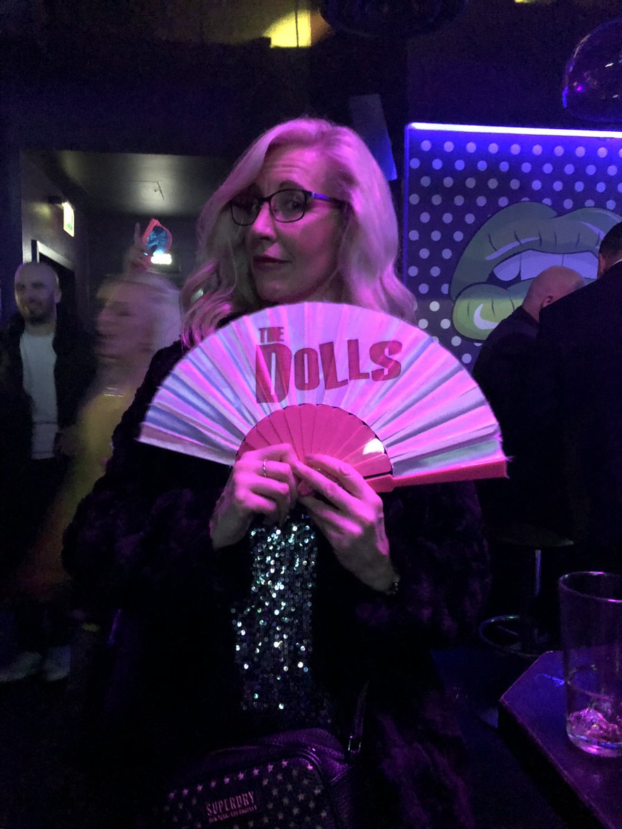 Scots_Bluebell's tweet photo. Popworld #glasgoe wtf 😂🙈 https://t.co/5NBvfGovnc