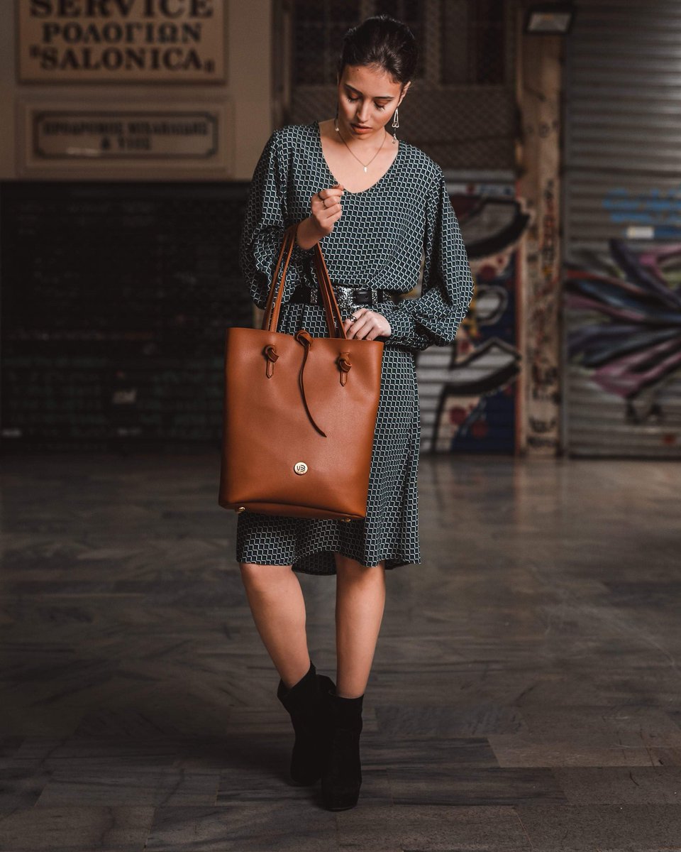 ARTonomousGR's tweet image. The perfect tote bag!
#vb_bags #shopper #bags #bagsandpurses #artonomous #handmadeingreece 
artonomous.gr