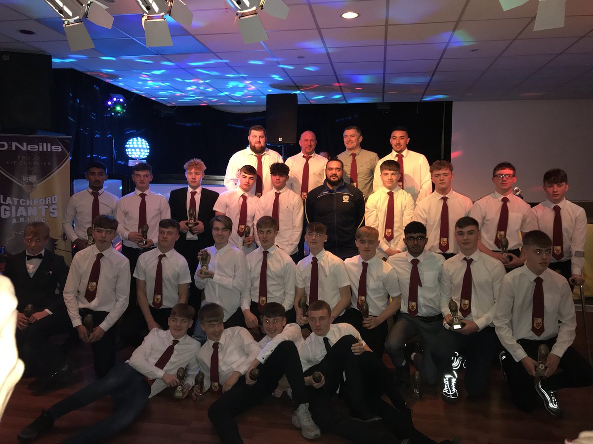 Nataliekirkbs's tweet image. Big thank you @BubbleCustom off all the lads @LatchfordU16s for the fab rugby ties 👔 🏉❤️💛 #lookingdapper 👌should of got Ben a tie 😂 @MikeCooper_18 @BMMasila11