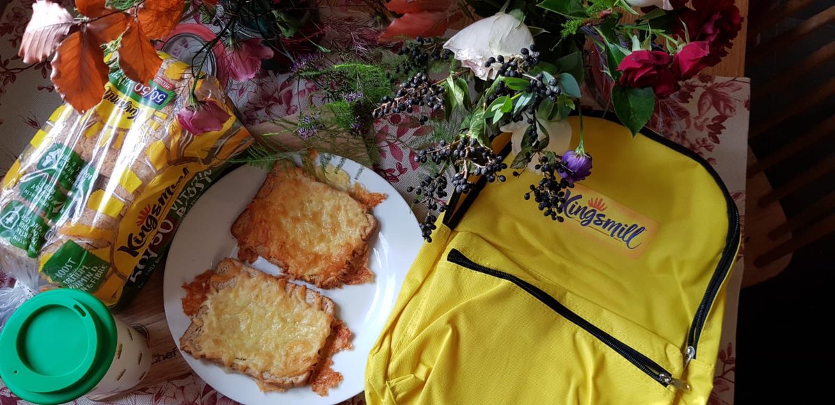 TheSparkleCoach's tweet photo. We’ve been having fun making sandwiches and toasties with an added Vitamin Boost! The girls’ fave is #cheeseontoast 👌👌👌What do you like with your cheese on toast? My kids love baked beans! @KingsmillCare @BritMums #BoostYourLoaf #Sp @BloggerUpNorth @MamaMeiBlog @yorkshirefams https://t.co/AiATfChT3K