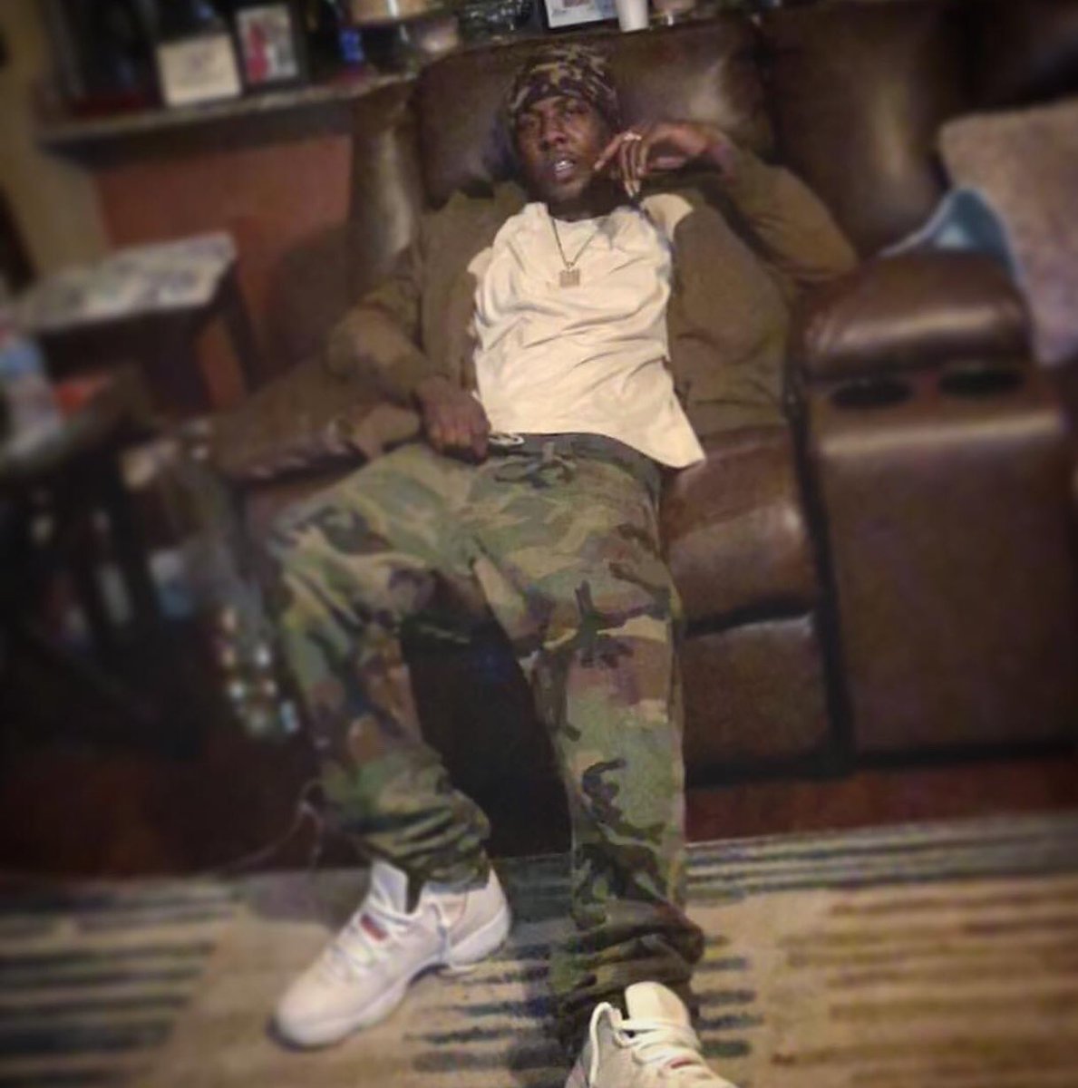 skus_witdashits's tweet photo. Da real 🐐 is bak #itzdat https://t.co/WyCF2OIknN