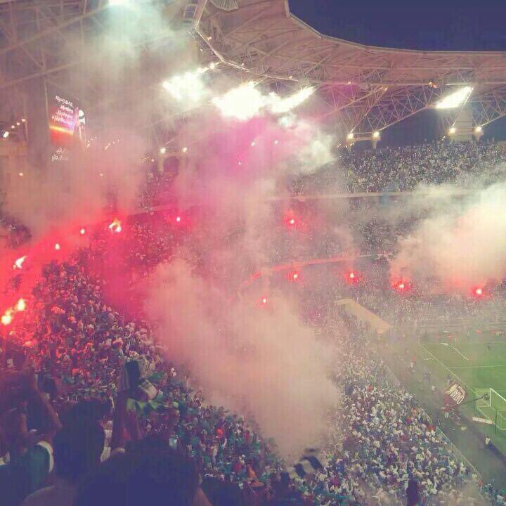 B_A_turkistani's tweet photo. جماهير الأهلي الحاضرة لمباراة اليوم 
يجب على كل مشجع مشكوراً مضاعفة الجهد والتشجيع لآخر دقيقه لازم نخلي الكل يتكلم عن ال٣٠% الي راح تتحول بإذن الله ثم دعمكم وإحساسكم بدوركم الفعال الى ٦٠٪ وأكثر 
ياليت نتفرغ للتشجيع الجماعي في اغلب أوقات المباراة ونترك التصوير لغيرنا 👍 https://t.co/ArkKMVbhdY