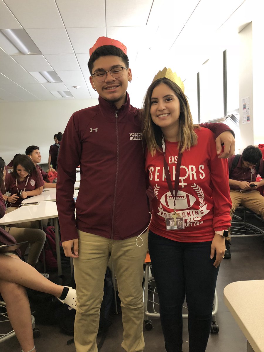 ms_cortes's tweet photo. Always so thankful for the incredible people I’m lucky enough to call my students! #MortonPride #OrgulloMorton #Mustangs4Ever https://t.co/raShS19zXJ