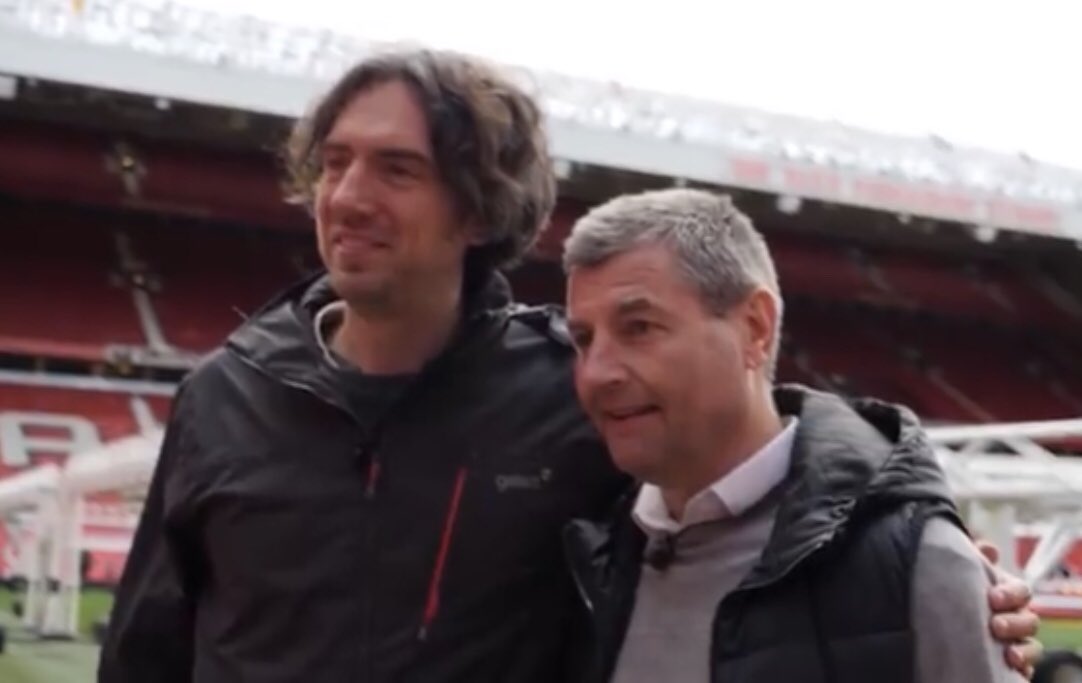 reccagale's tweet photo. #Garylightbody for the #Manutv Table Football ⚽️ https://t.co/2vofCHVO28 #snowpatrol - surprising gary, makin him swear 😂😅😂🤣 https://t.co/mL60NCNPKE