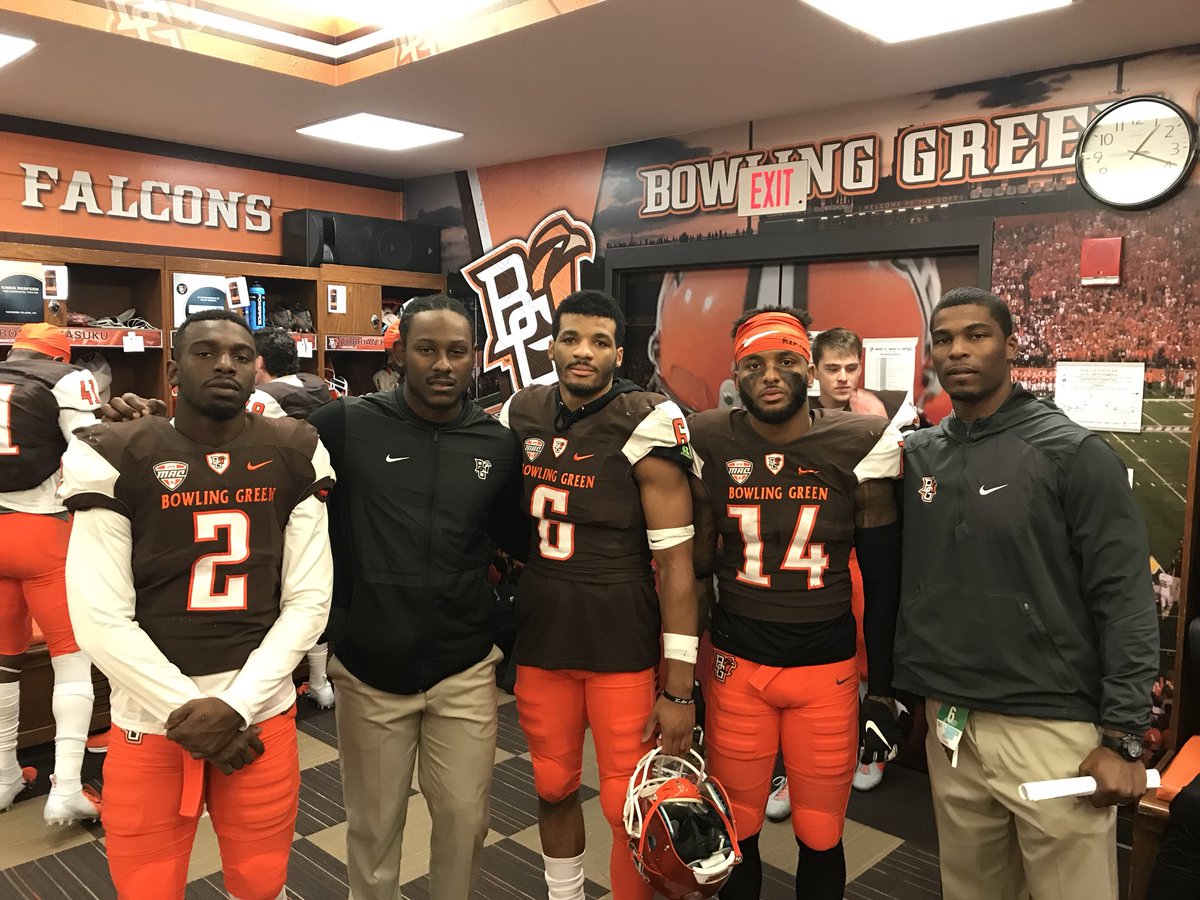 D_Gomes24's tweet photo. As much football as we taught y’all this year, doesn’t come close to what y’all have taught me this past year! Know I’m always a call away! #AyZiggy #ControlTheChaos #AlwaysLessons https://t.co/RxF76dbsX1