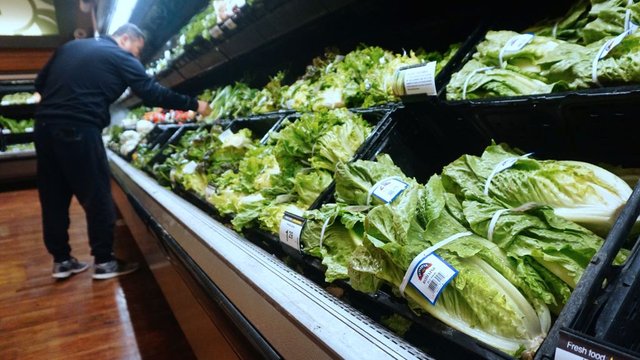The CDC's overreaction on Romaine lettuce put into perspective bit.ly/2Ra4Rhn Bottom line: safe to eat