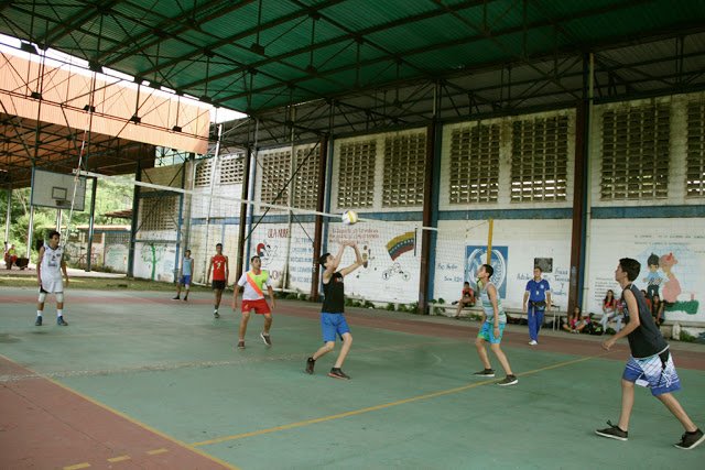 Festival Deportivo Universitario propicia acercamiento ulandino #ULANurr #Trujillo prensanurrula.blogspot.com/2018/11/festiv…